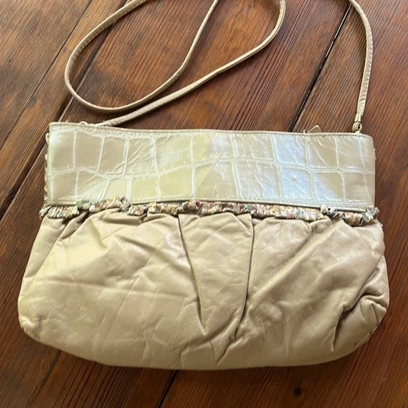 Park avenue int vintage genuine leather made in USA beige metallic crossbody - Picture 6 of 11